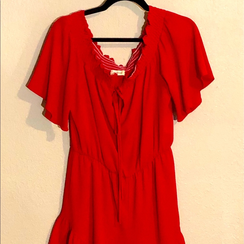 Red short sleeve wromper